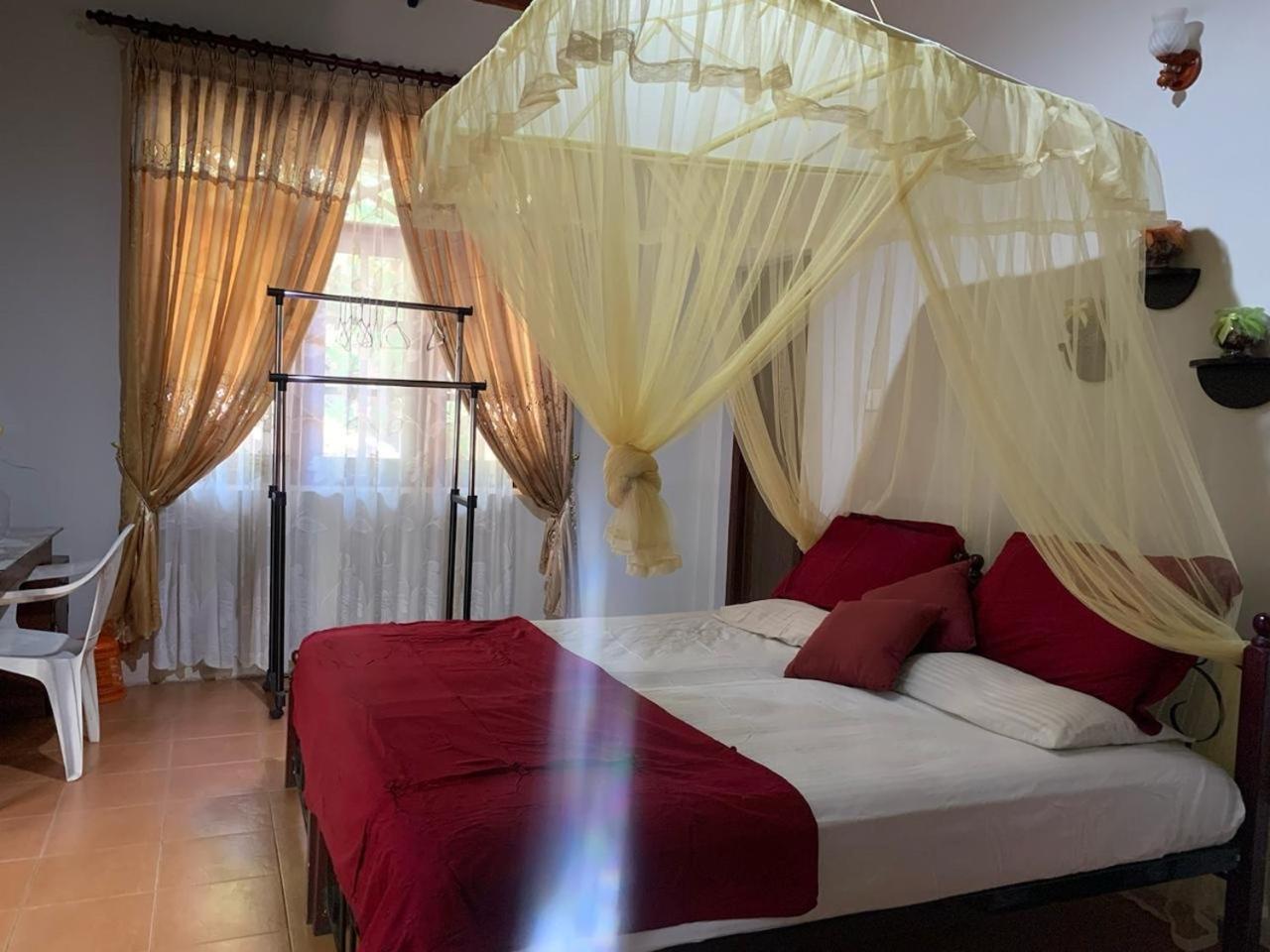 Araliya Home Stay Kandy Eksteriør bilde