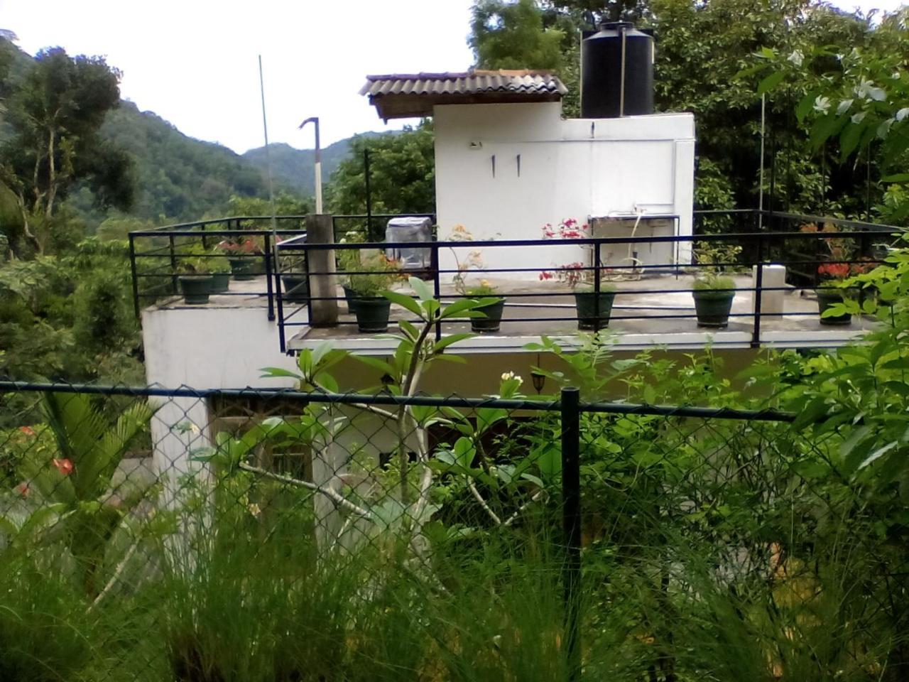 Araliya Home Stay Kandy Eksteriør bilde